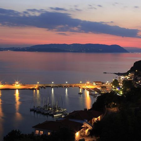 الشقق الفندقية Loutraki في  Aegean Wave - Faros المظهر الخارجي الصورة